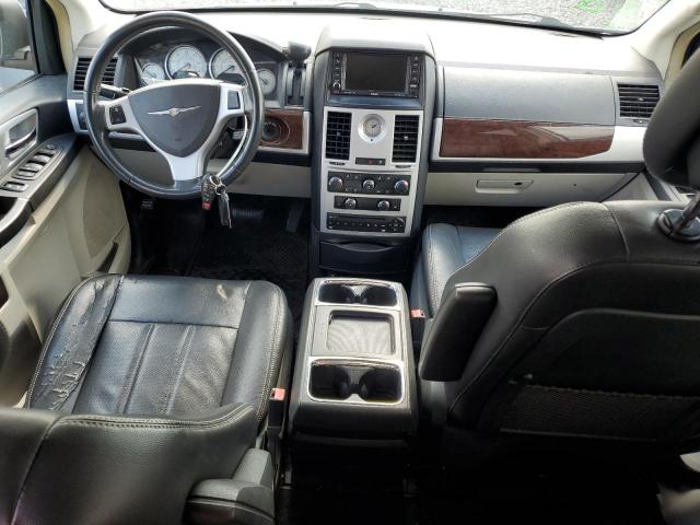 Chrysler Minivan Touring Plus Image 7