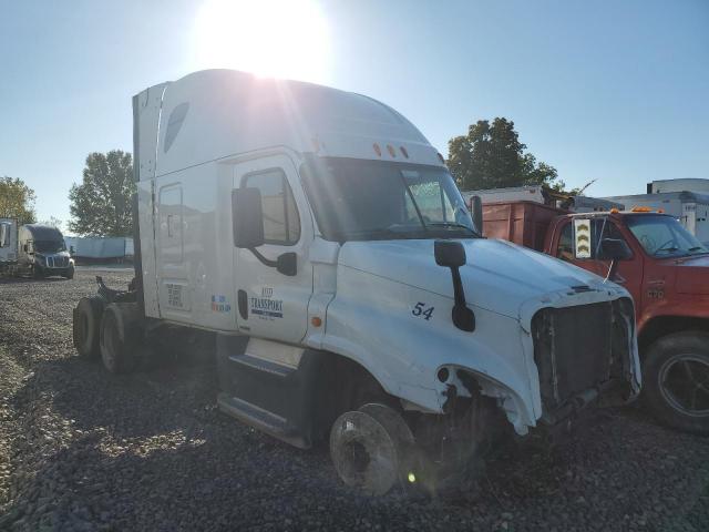  Salvage Freightliner Cascadia