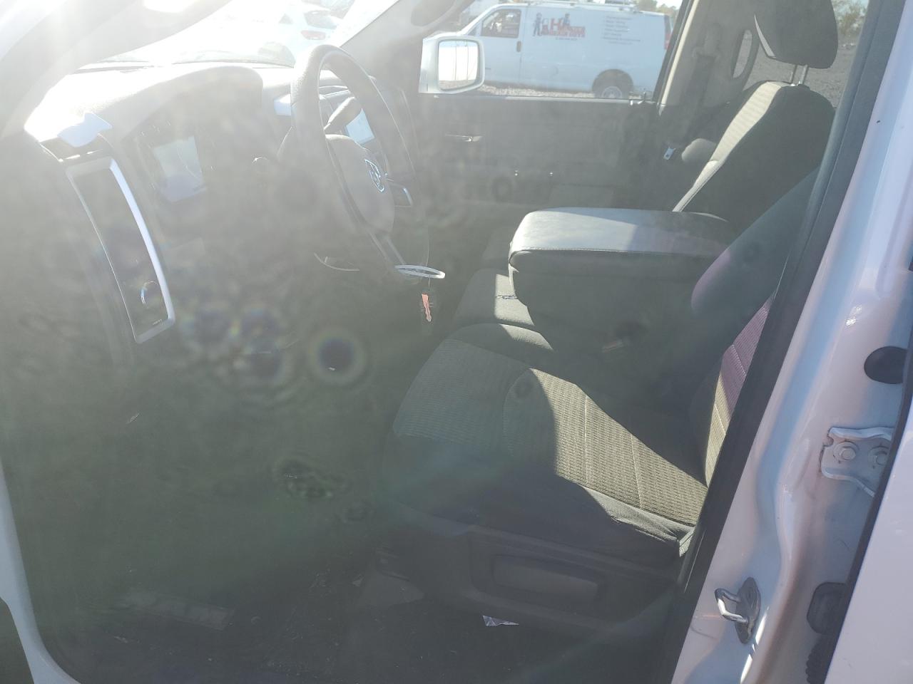 Dodge Ram 1500 Image 9