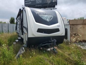  Salvage Winnebago Minnie