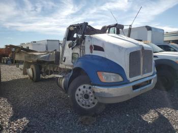  Salvage Kenworth T300