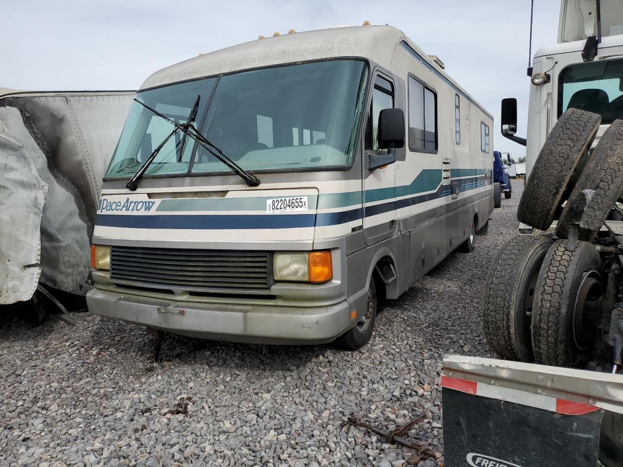 Fleetwood Pace Arrow Super Duty Image 2