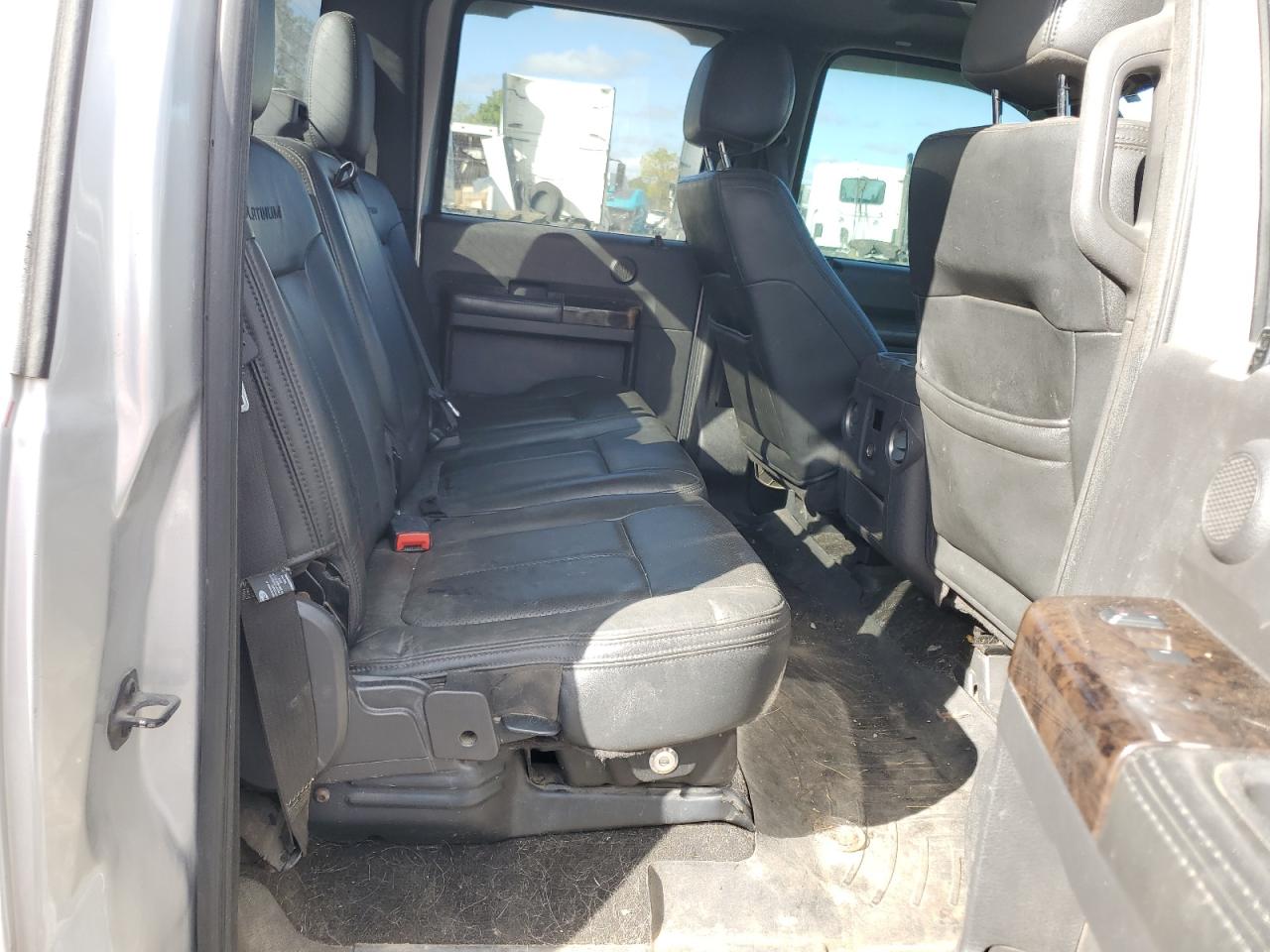 Ford F-450 Super Duty Image 7