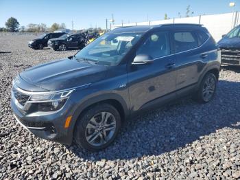  Salvage Kia Seltos
