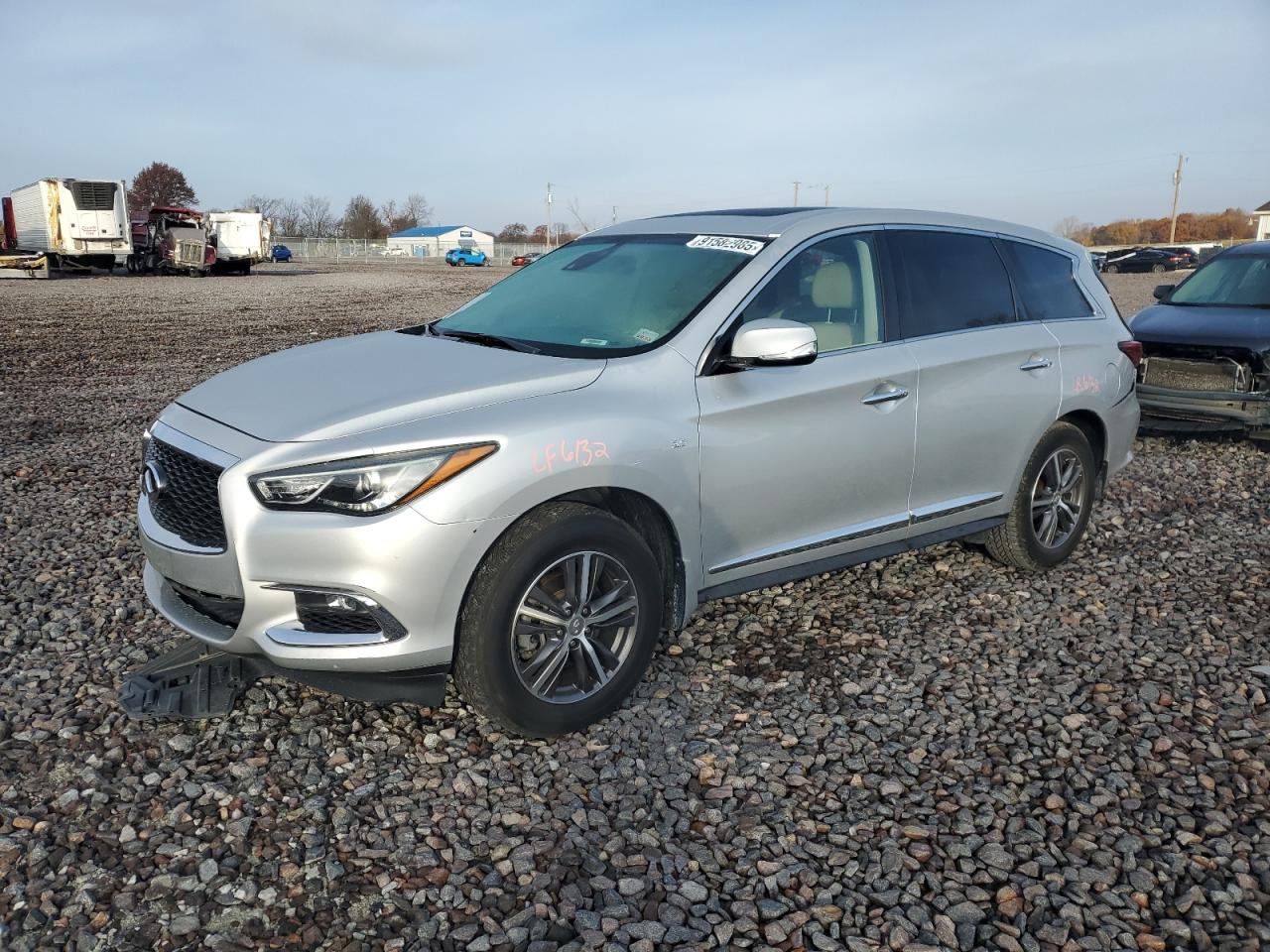 INFINITI Qx Luxe Image 1