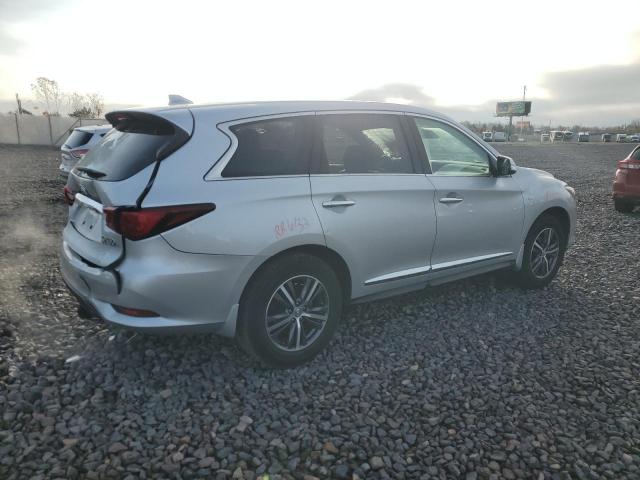 INFINITI Qx Luxe Image 3