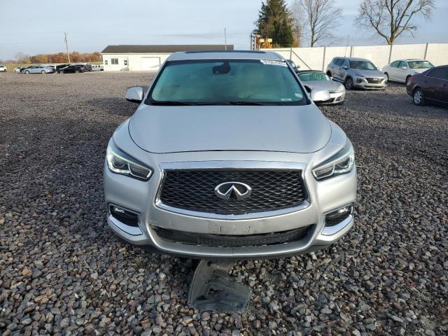 INFINITI Qx Luxe Image 8