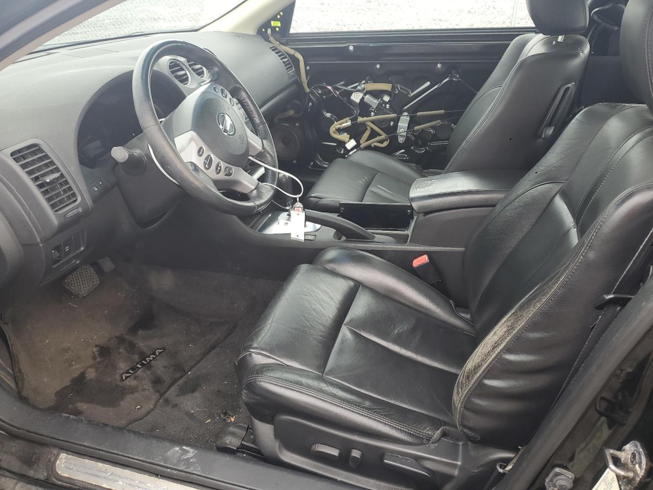Nissan Altima 3.5se Image 3
