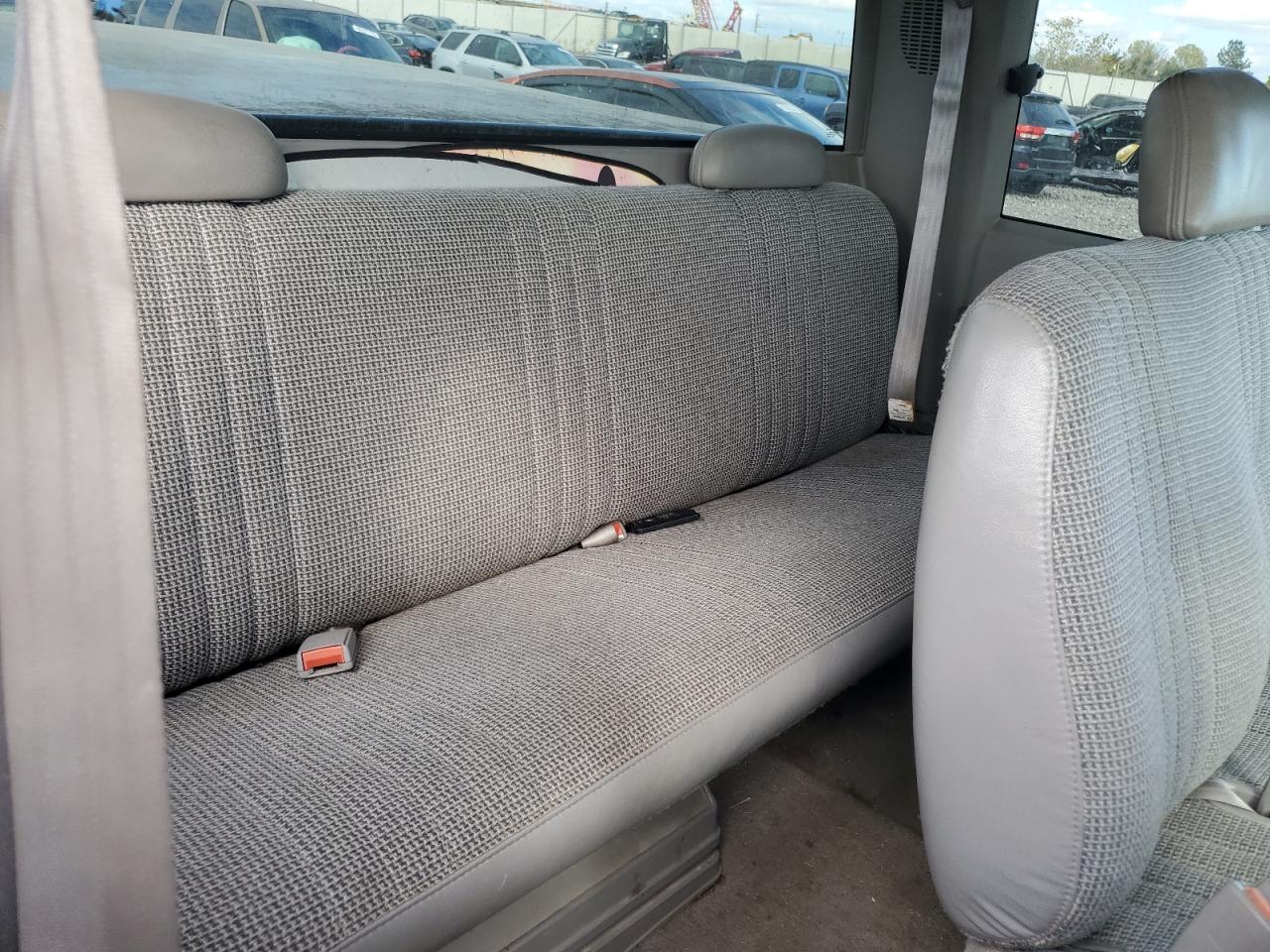 GMC Sierra K1500 Image 8