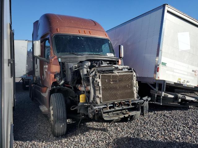  Salvage Freightliner Cascadia 1