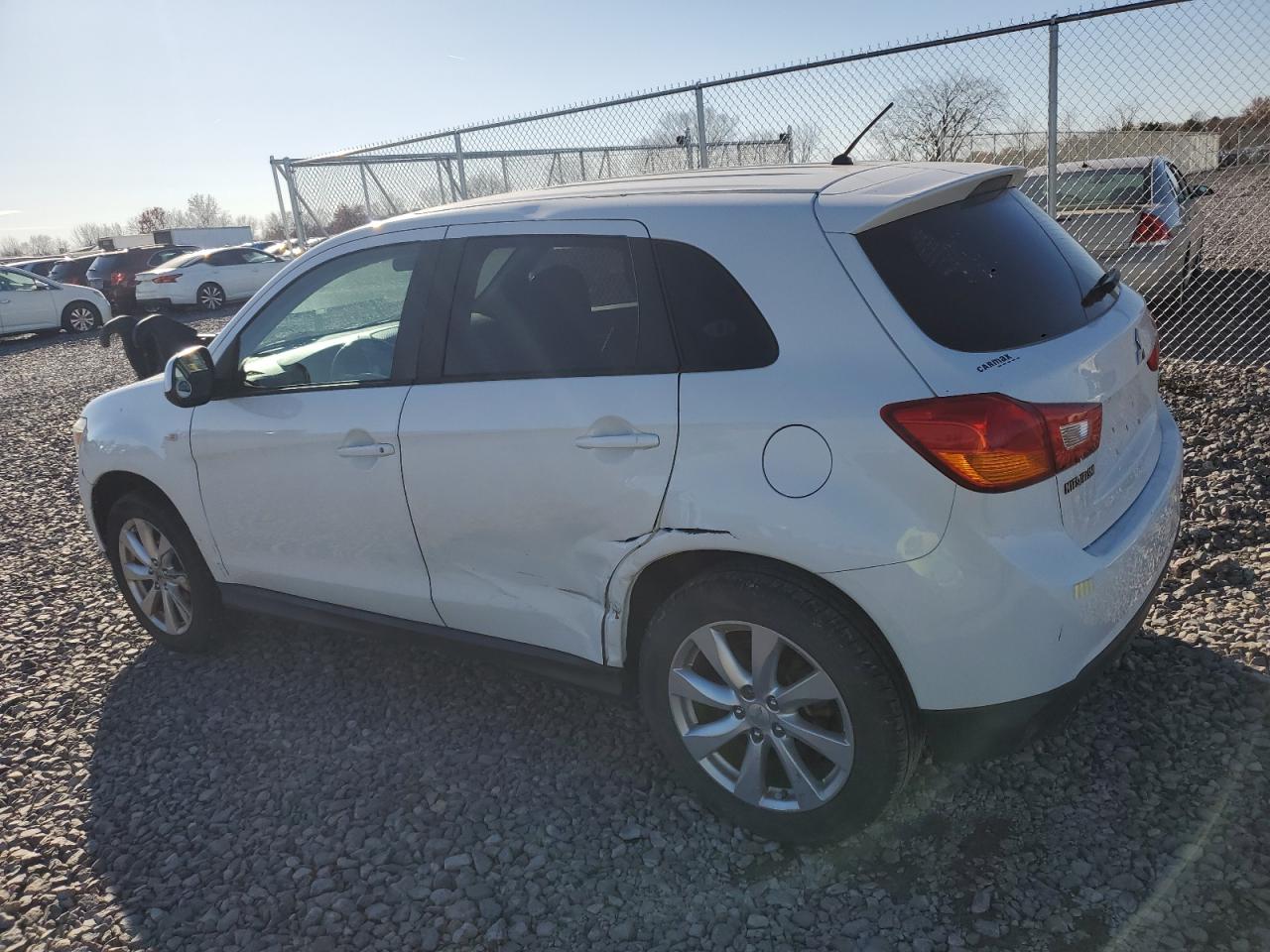 Mitsubishi Outlander Es Image 3