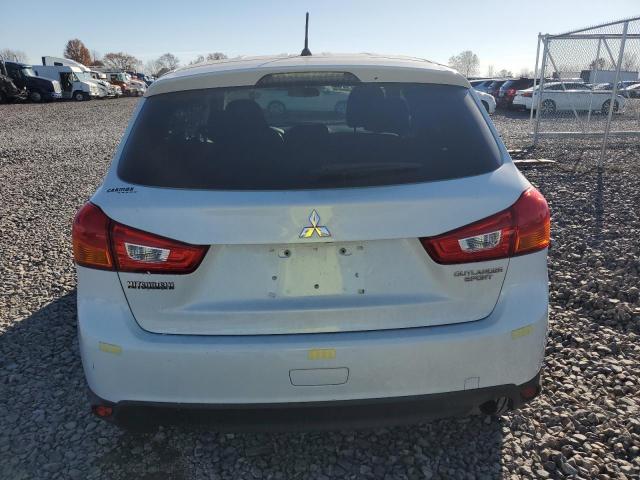 Mitsubishi Outlander Es Image 2