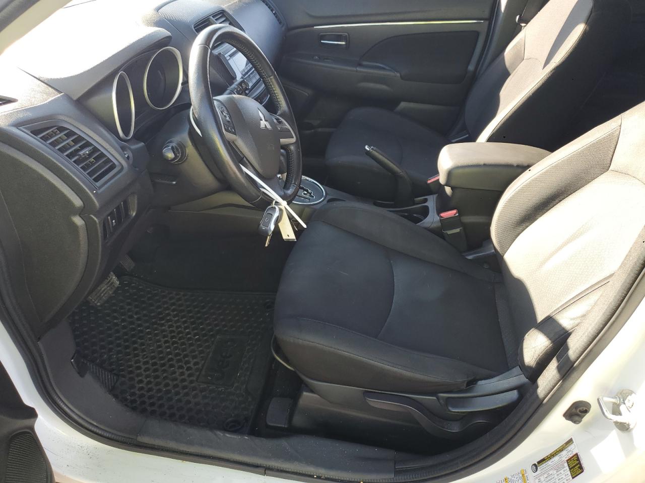 Mitsubishi Outlander Es Image 10