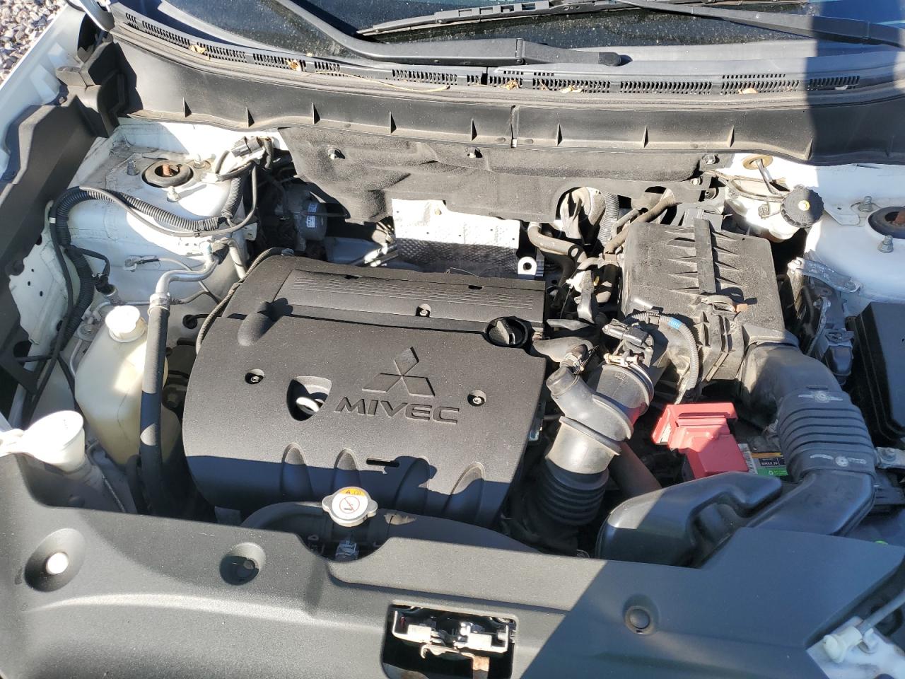 Mitsubishi Outlander Es Image 9