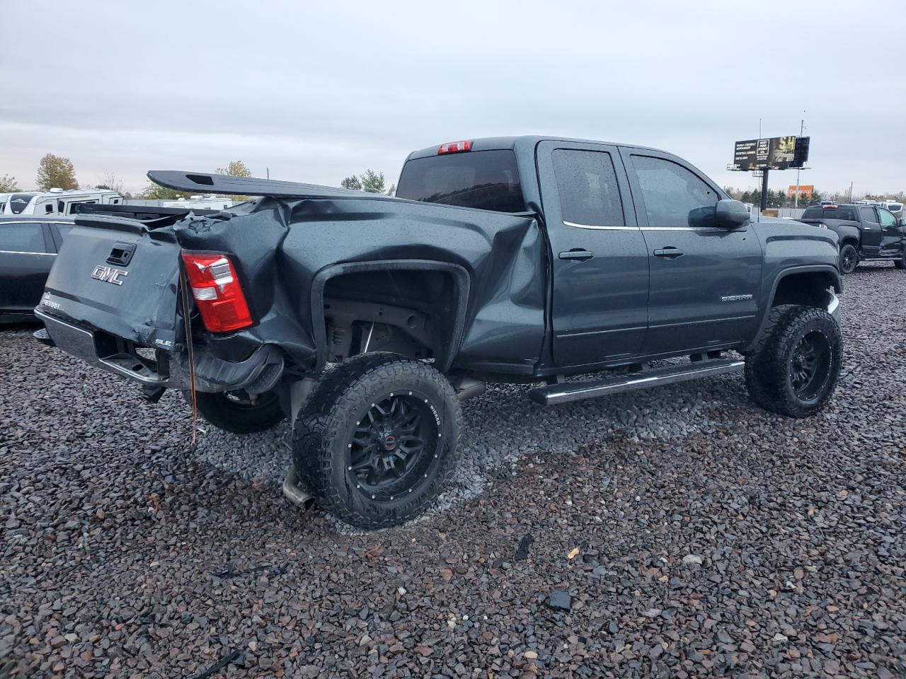 GMC Sierra K1500 Sle Image 3