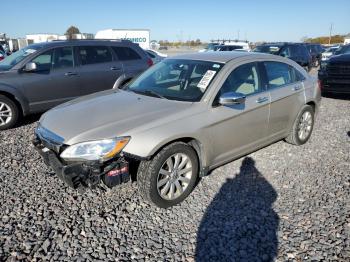  Salvage Chrysler 200