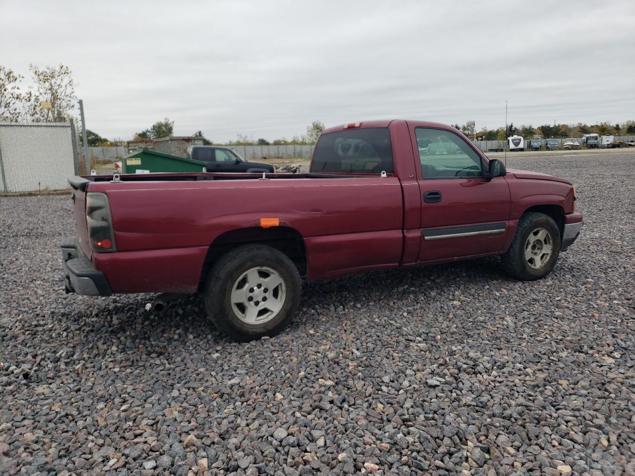 Chevrolet Silverado C1500 Image 3