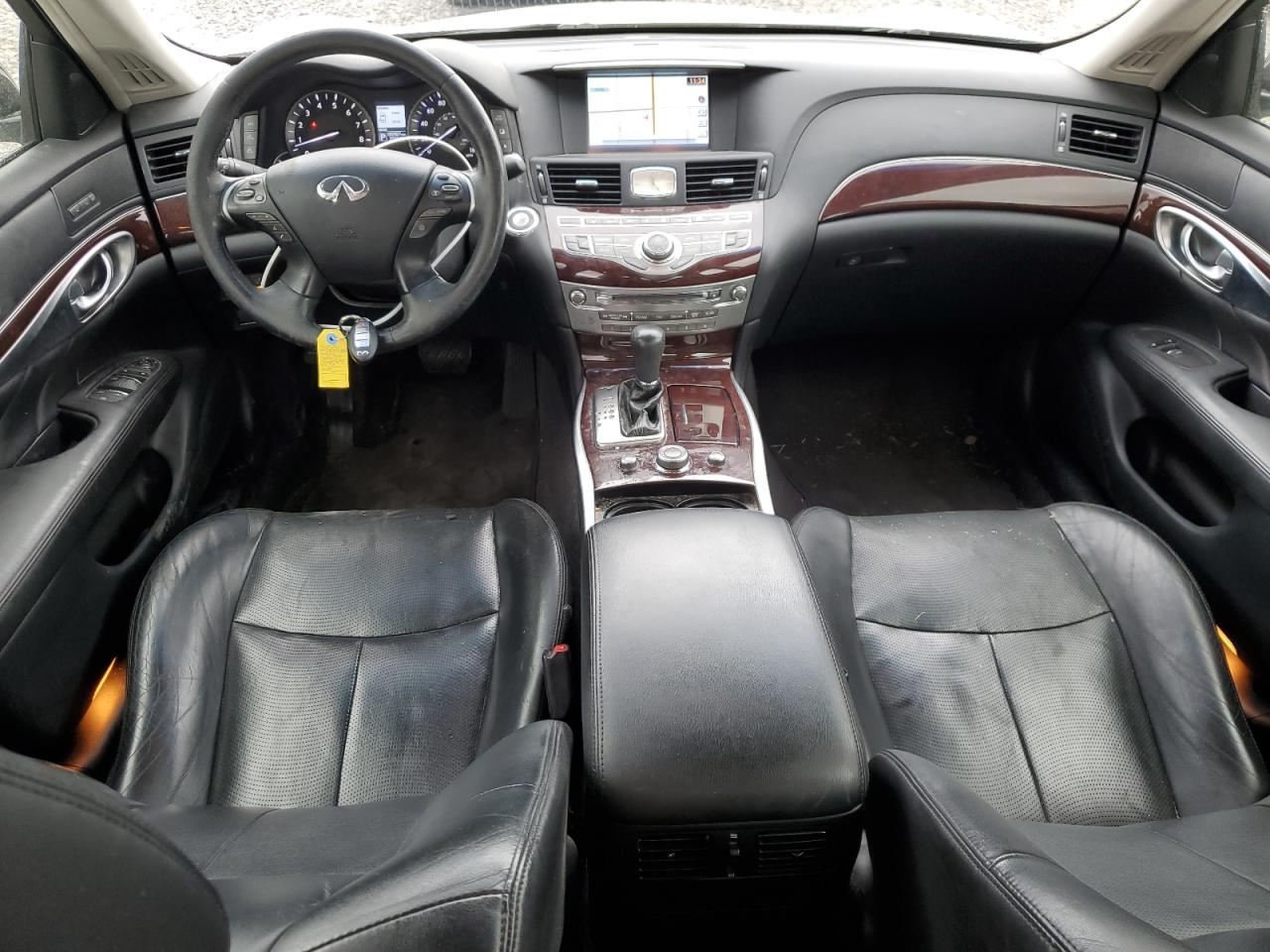 INFINITI Q70 3.7 Image 8
