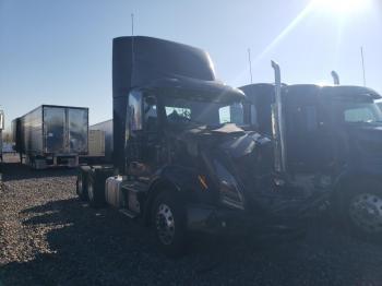  Salvage Volvo Vnr