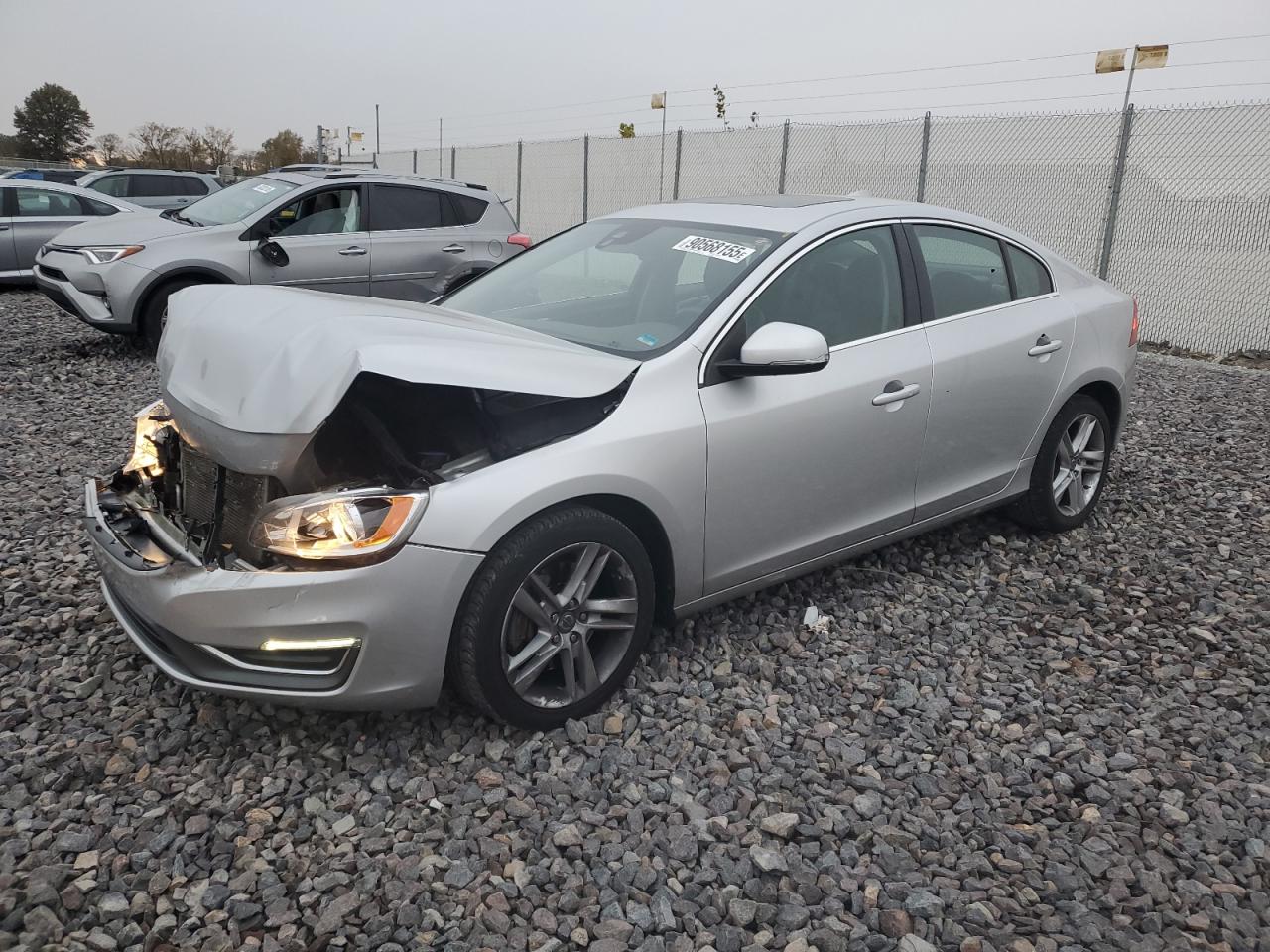 Volvo S60 T5 Image 1