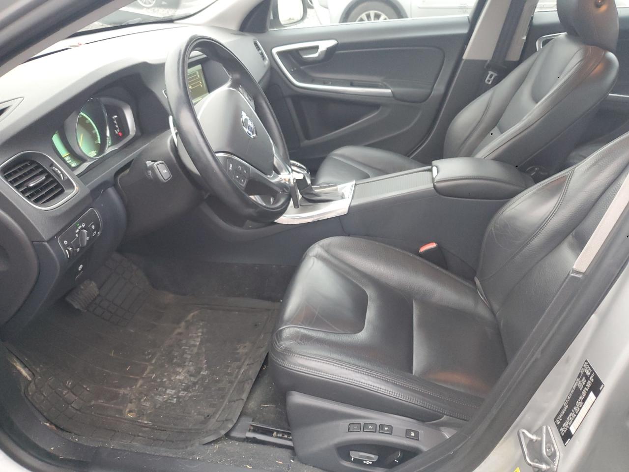 Volvo S60 T5 Image 7