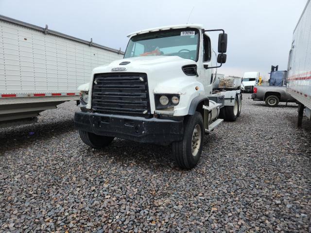 Freightliner 114sd Image 4