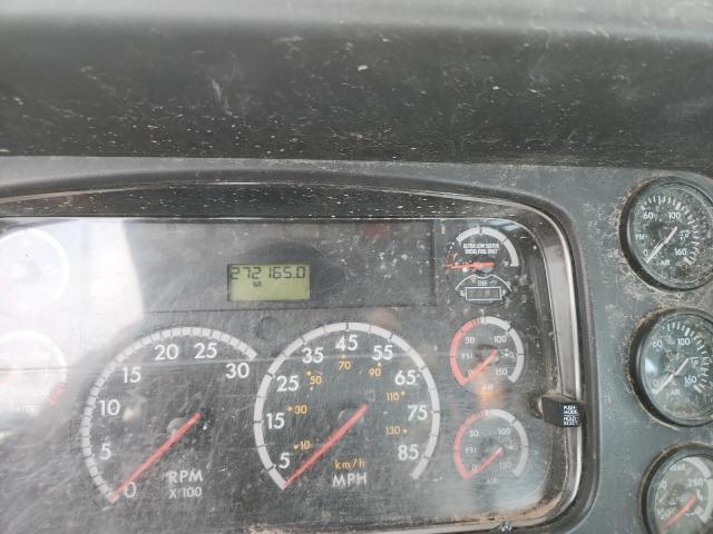 Freightliner 114sd Image 8