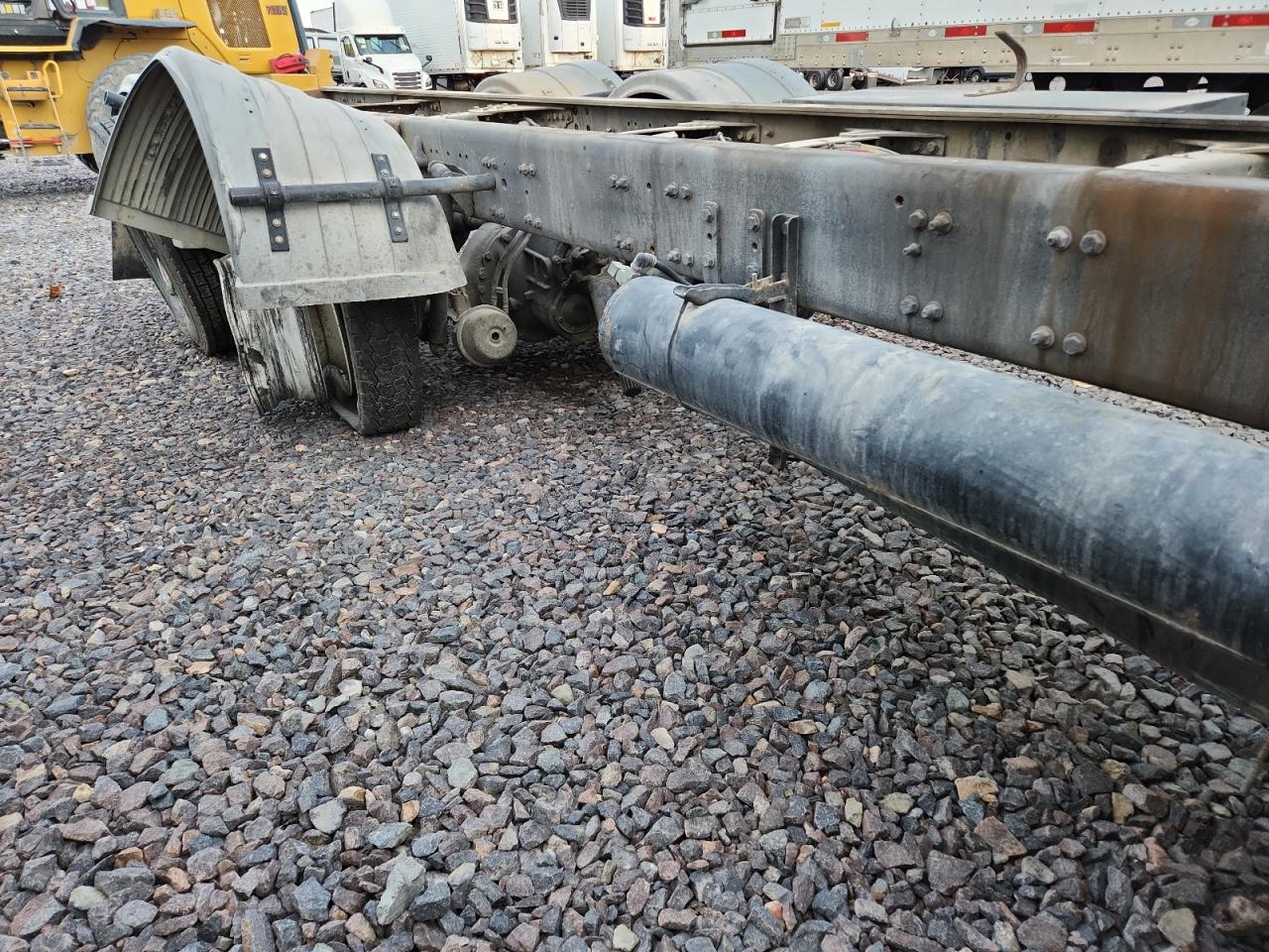 Freightliner 114sd Image 10