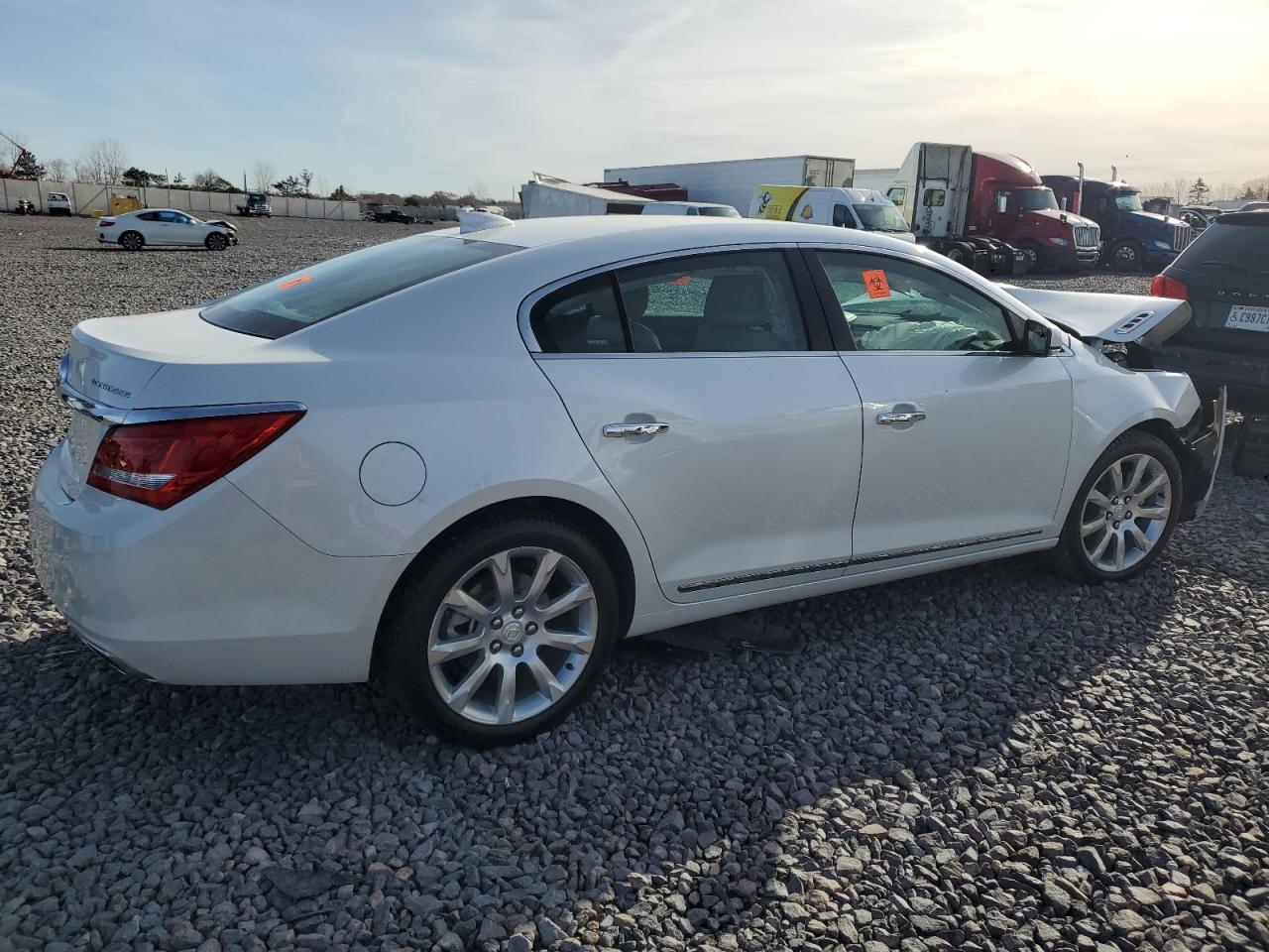 Buick LaCrosse Premium Image 6