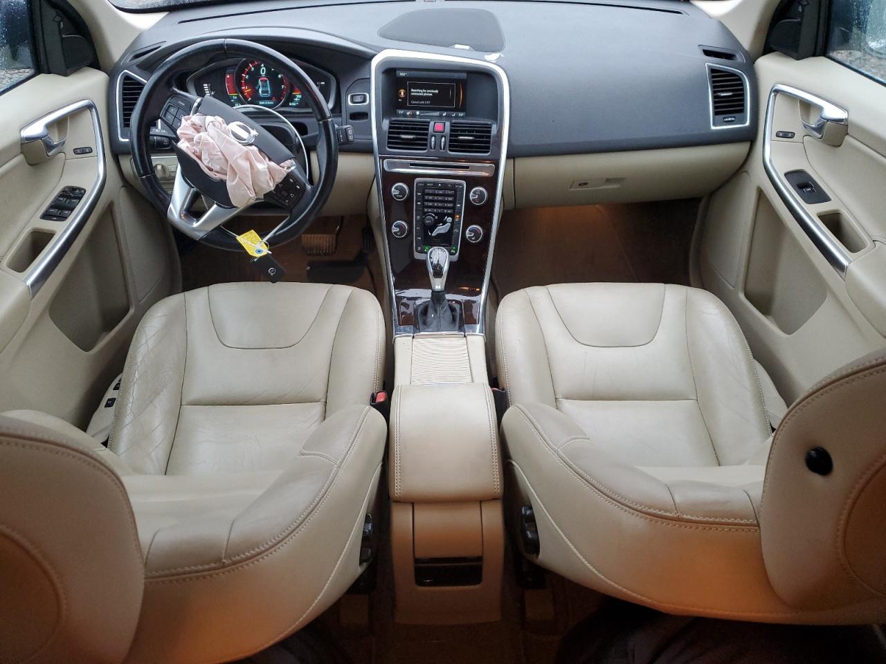 Volvo XC60 3.2 Platinum Image 3