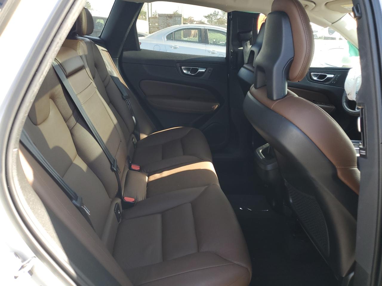 Volvo XC60 T5 Momentum Image 8