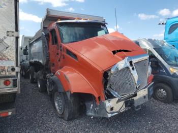  Salvage Kenworth T880
