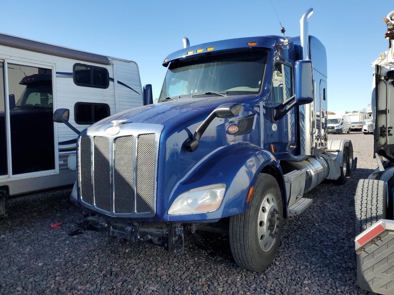 Peterbilt 579 Image 2