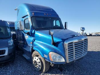  Salvage Freightliner Cascadia 1