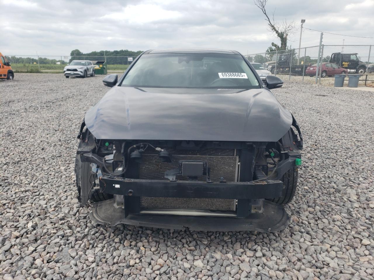 Kia Cadenza Premium Image 3