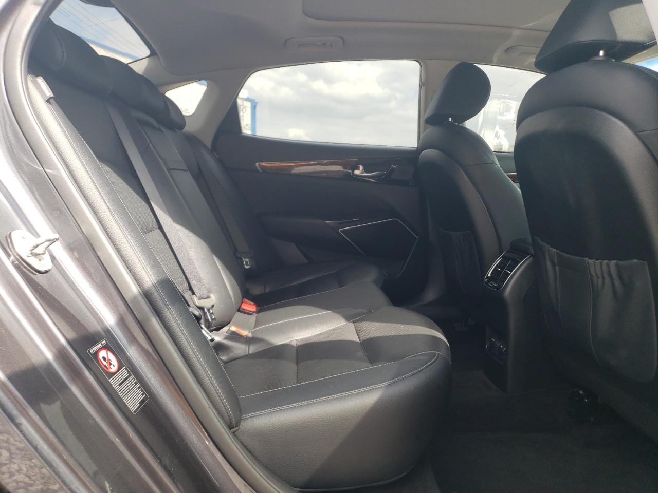 Kia Cadenza Premium Image 9