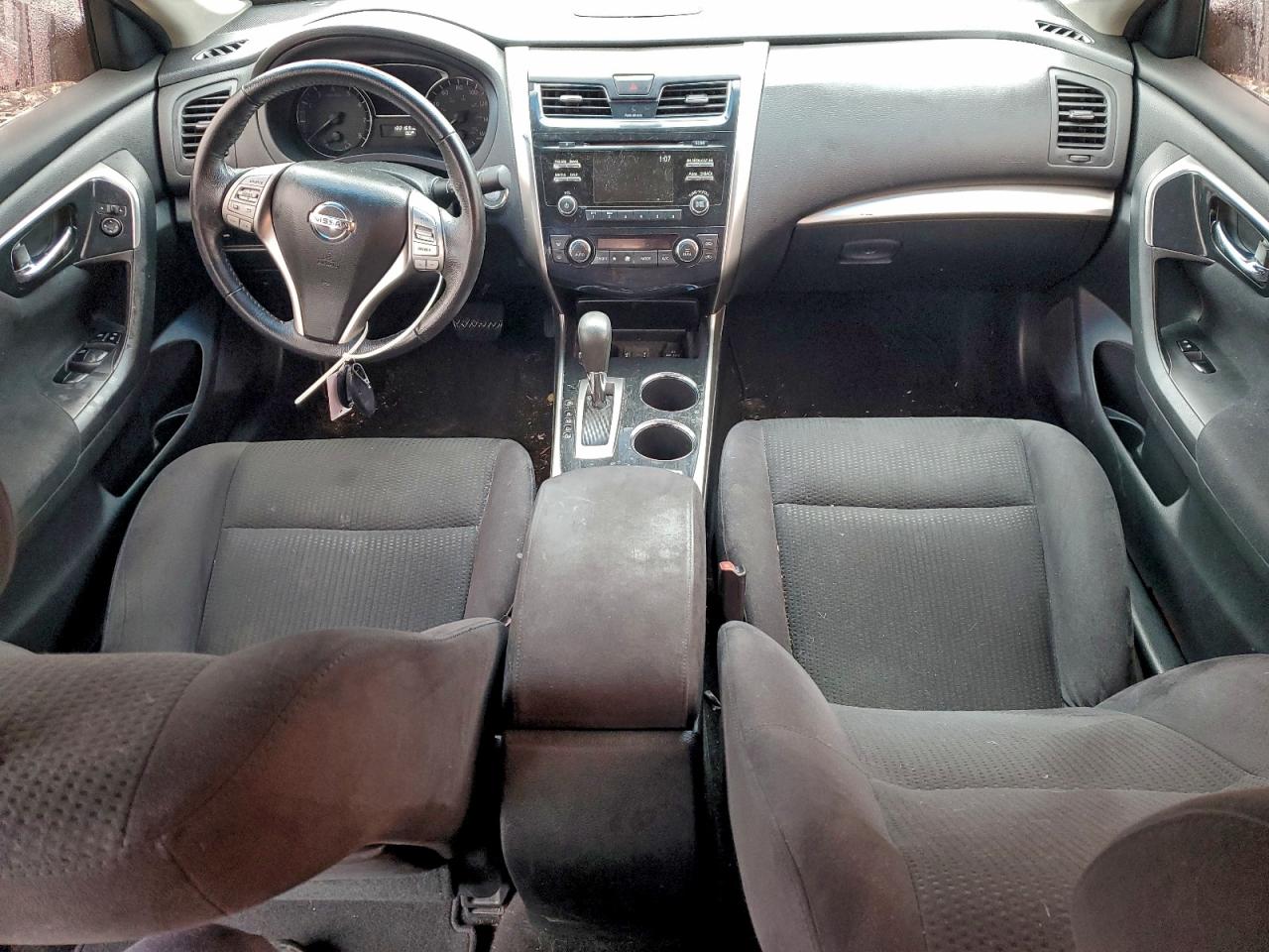 Nissan Altima 2.5 Image 6