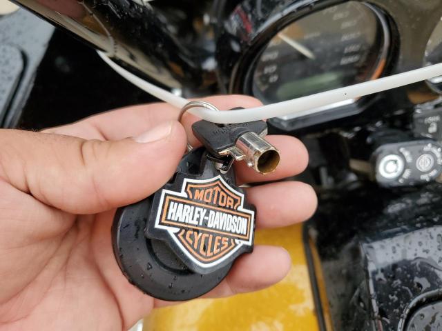 Harley-Davidson Fl Image 6