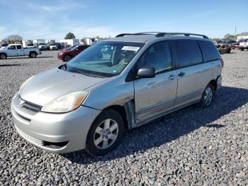  Salvage Toyota Sienna