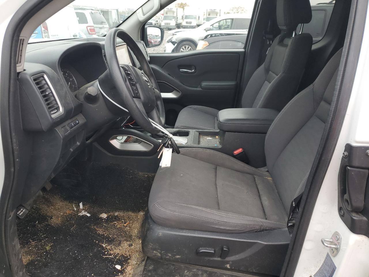 Nissan Frontier S Image 5