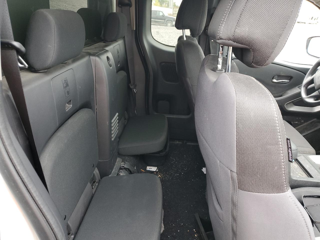 Nissan Frontier S Image 13