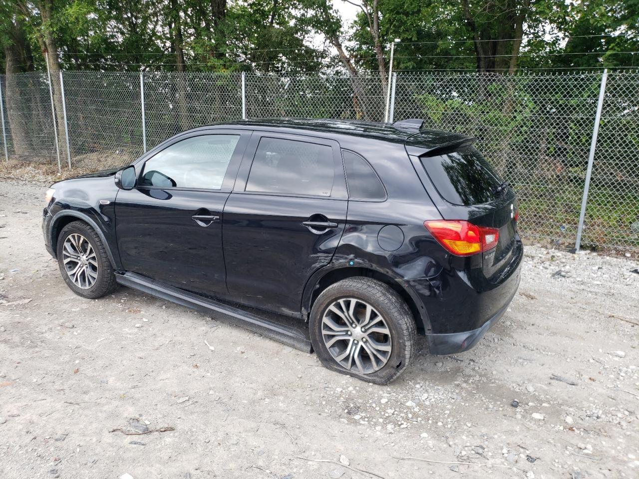 Mitsubishi Outlander Es Image 2