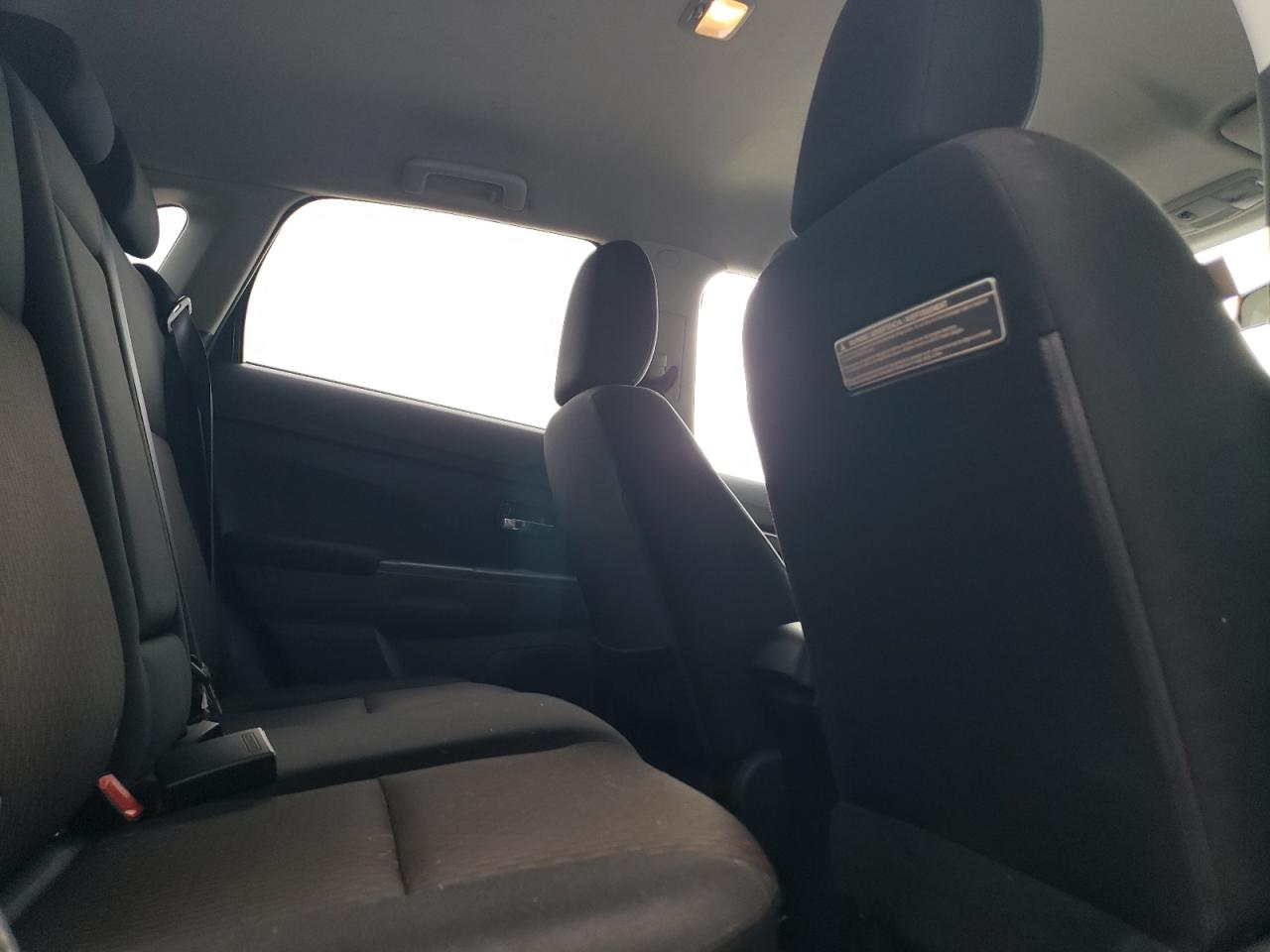 Mitsubishi Outlander Es Image 4