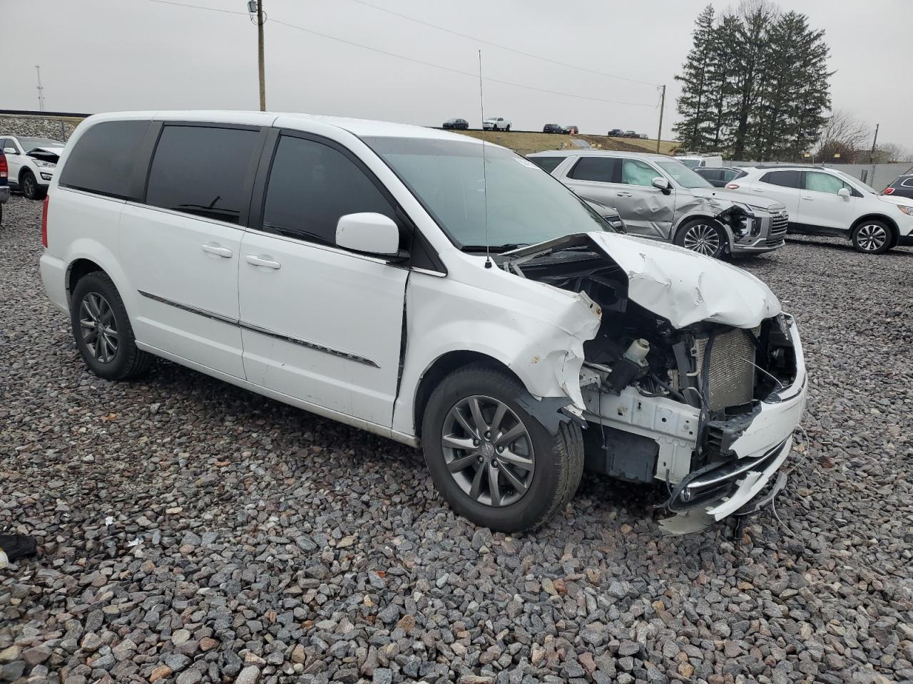 Chrysler Minivan S Image 6