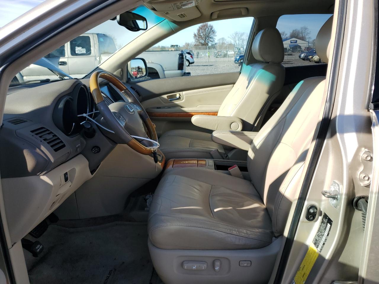 Lexus RX 330 Image 6