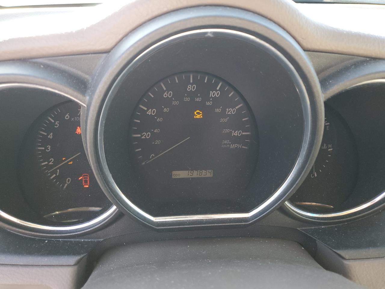 Lexus RX 330 Image 13