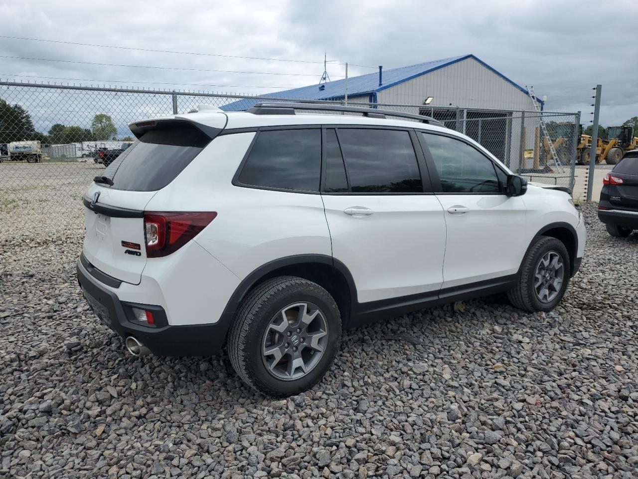 Honda Passport Trail Sport Image 3