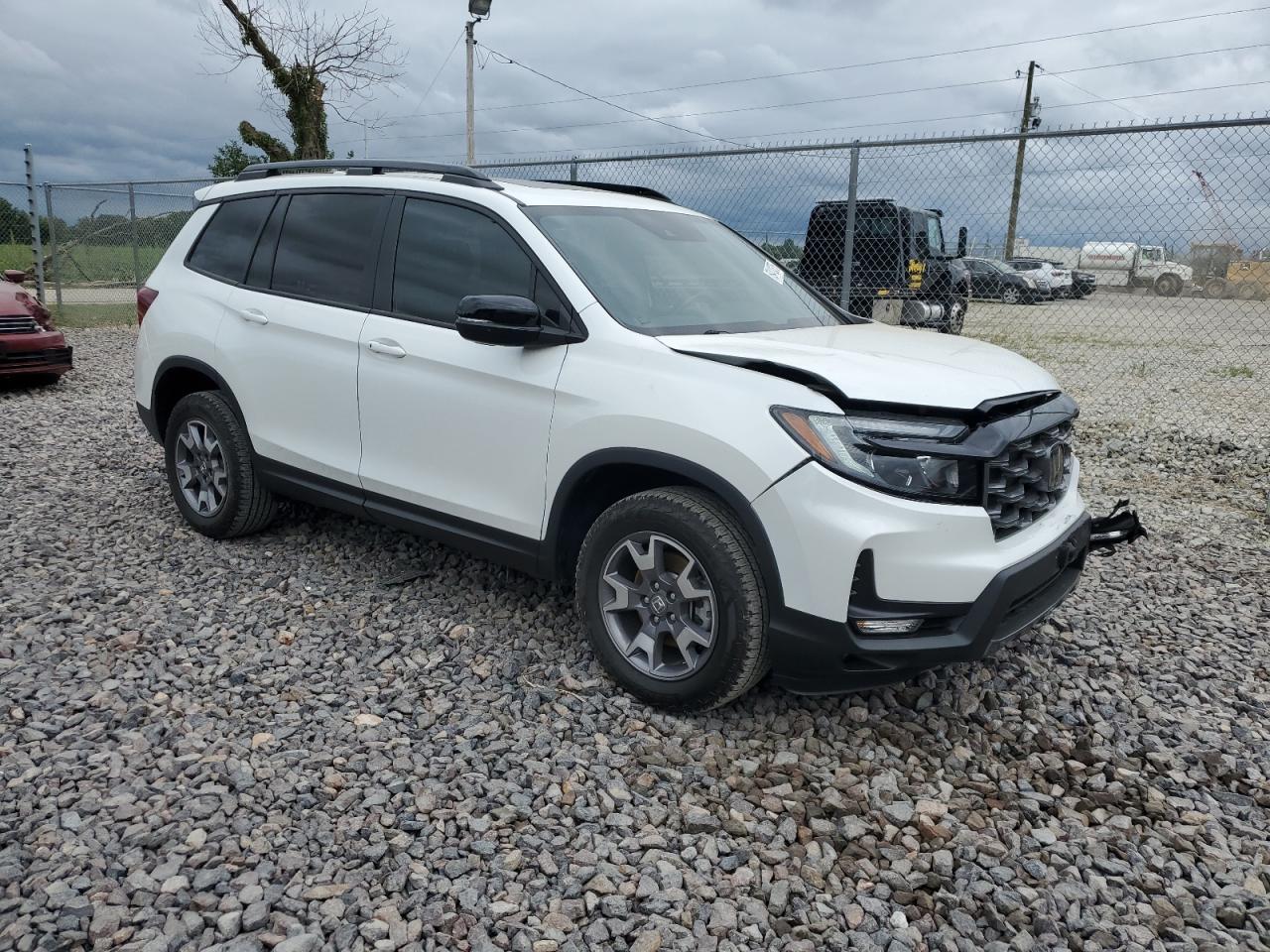 Honda Passport Trail Sport Image 2