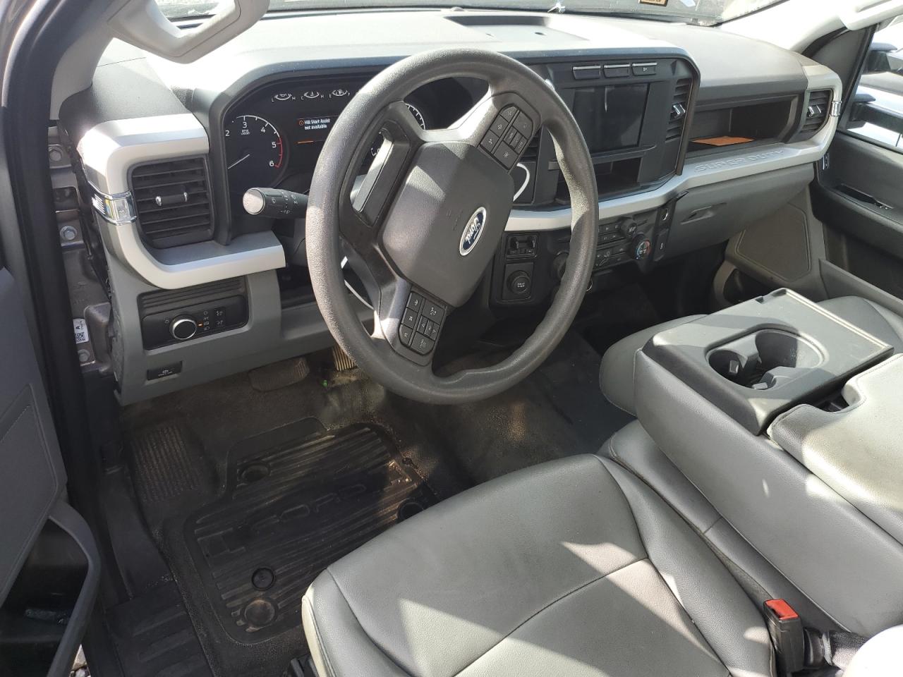 Ford F-350 Super Duty Image 3