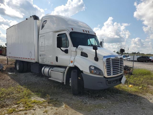  Salvage Freightliner Cascadia 1
